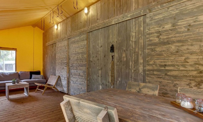 Uden Alquiler De RV | Tent Lodge at the Bedafse Bergen