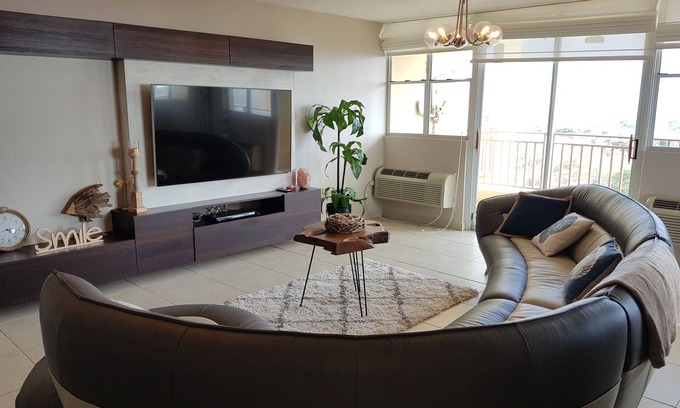 El Combate Apartamento | Apartamento en el Paraíso con vista al mar, piscina, Wifi Ready TV