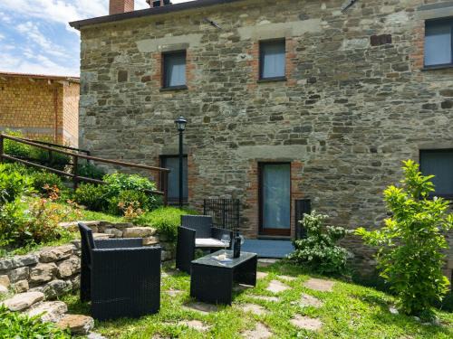 Sestino Casa | Apartment in Tuscany with Panoramic Pool