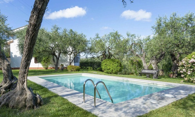 Diano Castello Villa | Apartamento en villa con A/C, piscina privada, WIFI, TV, terraza, vista panorámica, aparcamiento