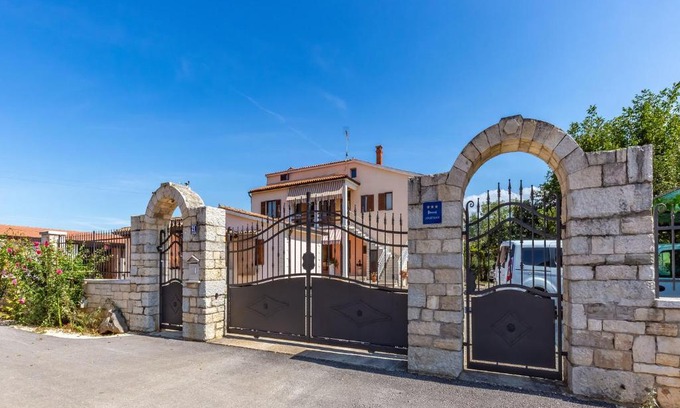 Vrvari Apartamento | Apartment in Vrvari with One-Bedroom 3