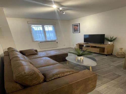 Yvre-l'Eveque Apartamento | Apartment in Yvré-l Évêque near Le Mans Circuit