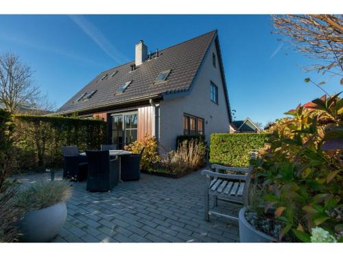 Zoutelande Casa | Apartment in Zoutelande near the Beach
