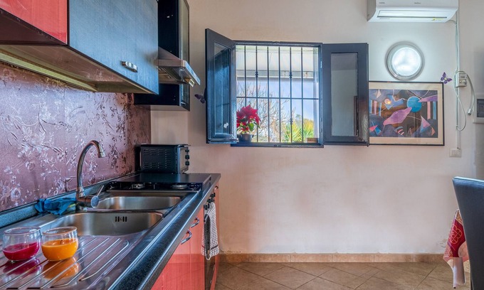 Lentini Apartamento | Apartment "Indipendente Lentini" with Mountain View, Garden & Wi-Fi