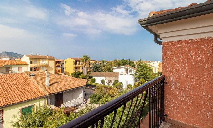 Valledoria Apartamento | Apartamento Iris con balcón y Wi-Fi