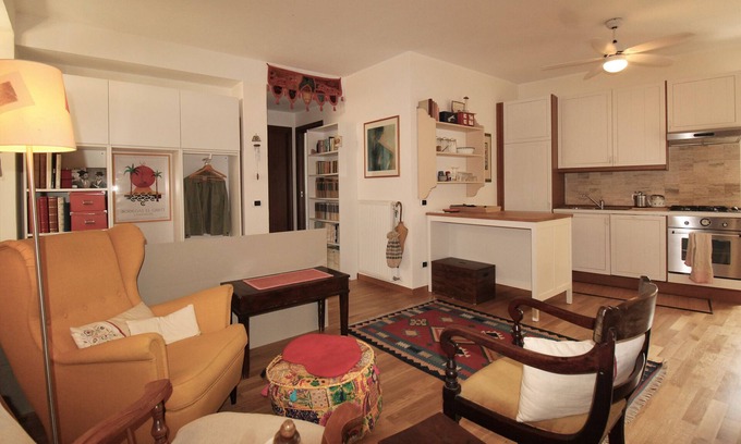 Polpenazze del Garda Apartamento | Apartamento 'Bella' con vistas a la montaña y Wi-Fi
