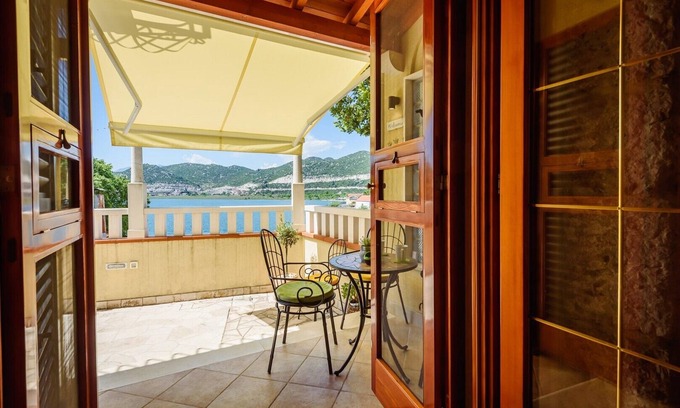 Ploce Apartamento | Apartment Jadranka with Sea View in Rogotin