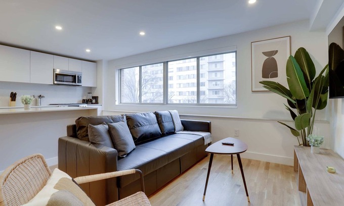 Radnor - Fort Myer Heights Apartamento | Apartment Just 10 Minutes Away to Airport