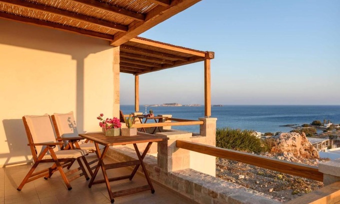 Kimolos Apartamento | Apartamento 'Kalamitsi View' con terraza privada, Wi-Fi y aire acondicionado
