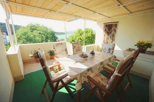 Jadrtovac Apartamento | Apartment Karla