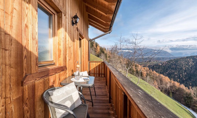 San Lorenzo di Sebato Apartamento | Apartamento 'Kehrerhof - Alpina' con vistas a la montaña, balcón y Wi-Fi