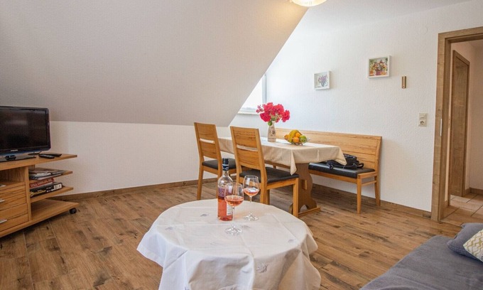 Lautenbach Apartamento | Apartamento 'Kirschzauber' con terraza compartida, balcón y Wi-Fi