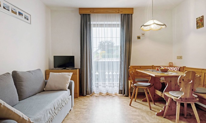 Feldthurns Apartamento | Apartamento 'Klein' con vistas a la montaña, jardín compartido y Wi-Fi
