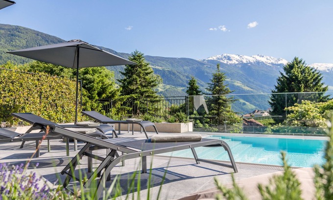 Parcines Apartamento | Apartamento 'Köfele Lodge Rosa' con vistas a la montaña, piscina compartida y Wi-Fi