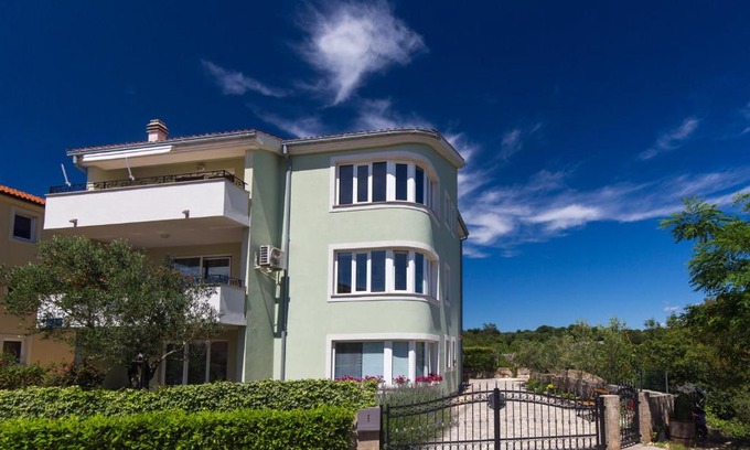 Krk Apartamento | Apartment Kosic n1 beautiful & cosy