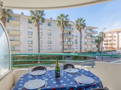 Frejus Port Apartamento | Apartment L'Open-11 by Interhome