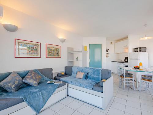 Frejus Port Apartamento | Apartment L'Open-12 by Interhome
