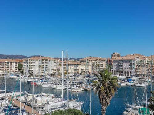 Frejus Port Apartamento | Apartment L'Open-18 by Interhome