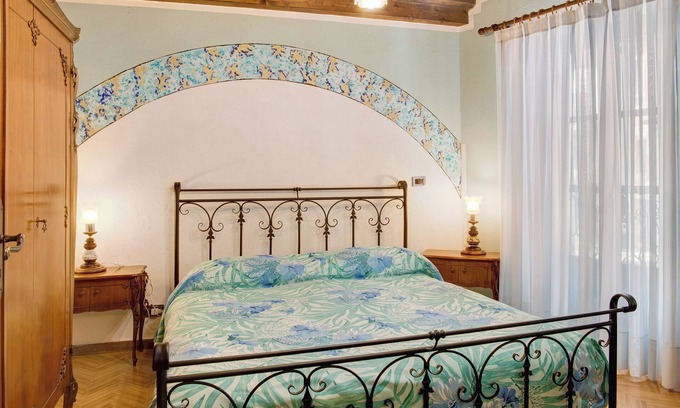 Costigliole d'Asti Apartamento | Apartamento 'La Rocca di Efisio - Freisa' con balcón, Wi-Fi y aire acondicionado
