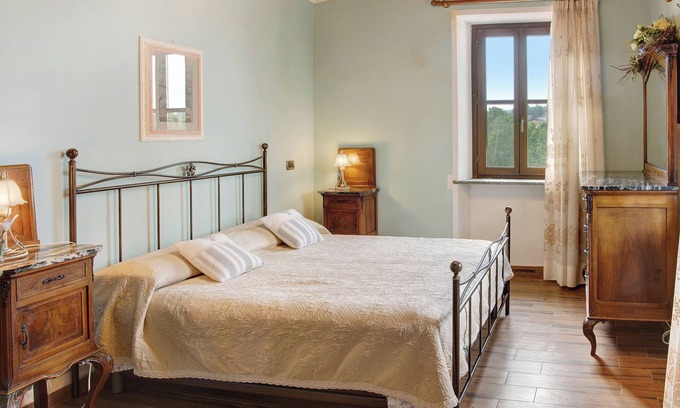 Costigliole d'Asti Apartamento | Apartamento 'La Rocca di Efisio - Dolcetto' con terraza privada, Wi-Fi y aire acondicionado