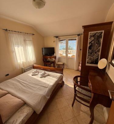 Dobrota Apartamento | Apartment LANA on the seashore