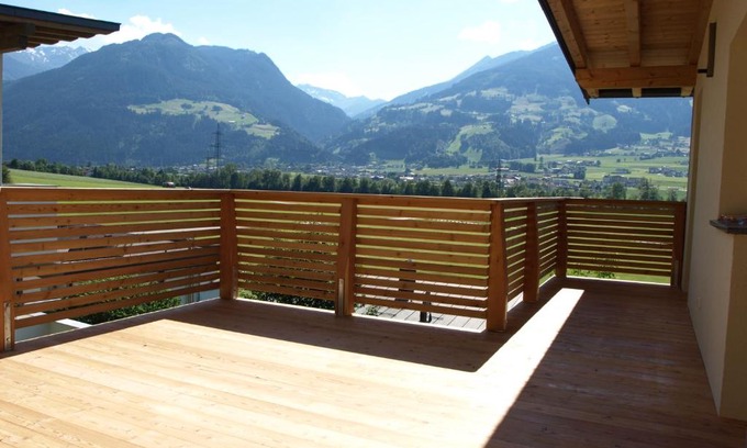 Helfenstein Apartamento | Apartment Lanser