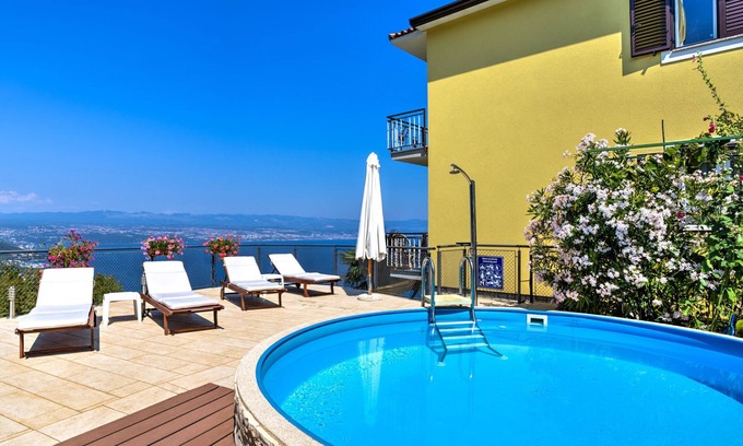 Tulisevica Apartamento | Apartamento Laurus by Interhome