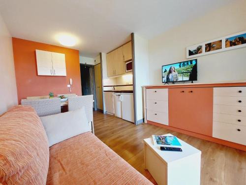 Cap Esterel Apartamento | Apartment Le Belvédère - R9 137 by Interhome