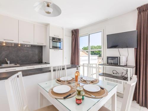 Cap Esterel Apartamento | Apartment Le Belvédère - V3 207 by Interhome