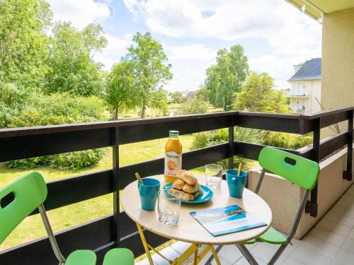 Cabourg Apartamento | Apartment Le Sporting-15 by Interhome