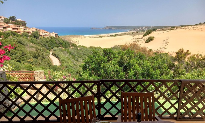 Torre dei Corsari Apartamento | Apartamento 'Lentischio' con vistas al mar y terraza privada