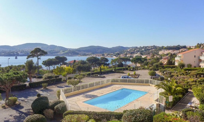 Agay Apartamento | Apartment Les Coraux by Interhome