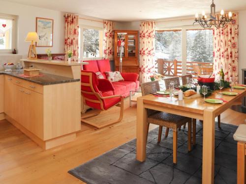 Champex-Lac Apartamento | Apartment Les Combins apt- 23 by Interhome