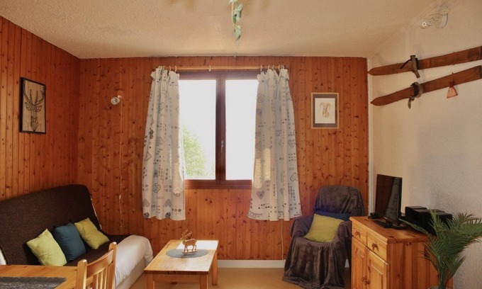 Mont-Dore Apartamento | Apartamento 'Les Lauriers, N°2' con vistas a la montaña