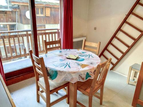 Les Boisses Apartamento | Apartment Les Olympiques - Tignes 1800-7 by Interhome