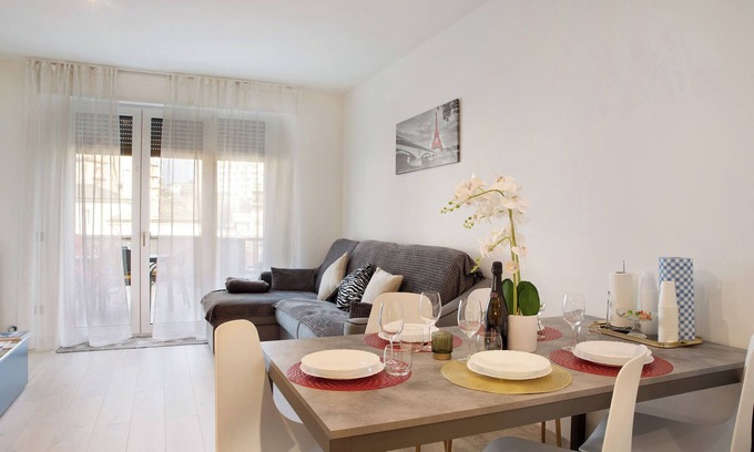 Madonna di Tirano Apartamento | Apartamento 'Lucia - Tirano' con terraza privada, Wi-Fi y aire acondicionado