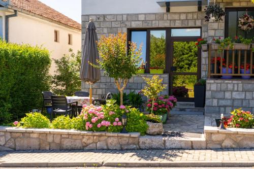Siroki Brijeg Apartamento | Apartment Lucija