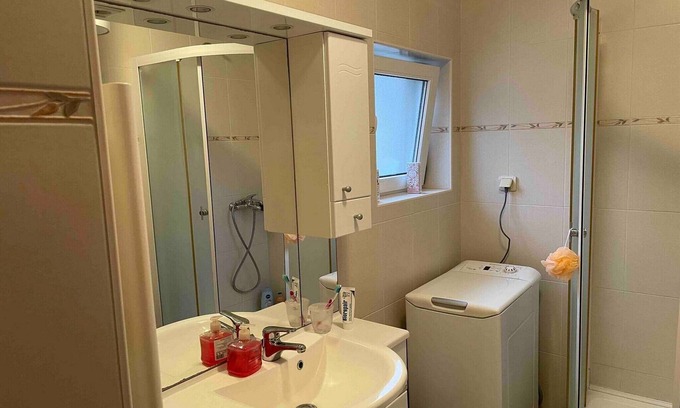 Jadrtovac Apartamento | Apartment Luka - One Bedroom Apartment with Balcony and Sea View