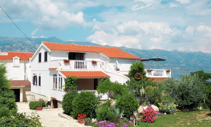 Vinjerac Apartamento | Apartamento Lukeni by Interhome