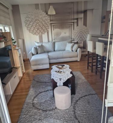 Cacak Apartamento | Apartment Lux Lomina