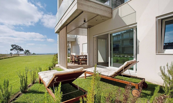 Nazare Apartamento | Apartamento "Luxury Boho Style Nazaré" con vistas al mar, piscina compartida y Wi-Fi