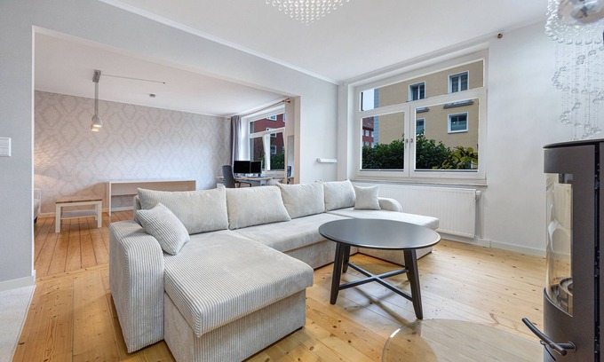 List Apartamento | Apartment 'Möblierte Luxuswohnung Mit Kamin' with Wi-Fi