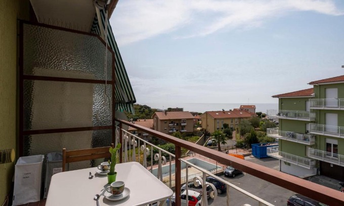 Santo Stefano al Mare Apartamento | Apartment Marisa by Interhome