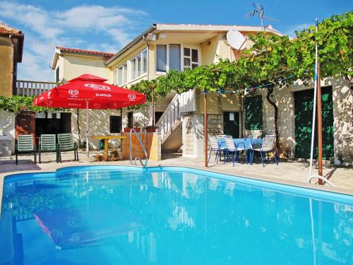 Primosten Apartamento | Apartment Mali Ive by Interhome