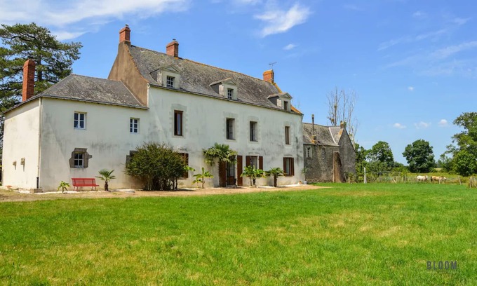 Saint-Herblain Apartamento | Apartamento 'Manoir De L' Aisnerie - Le Racine' con jardín compartido y Wi-Fi