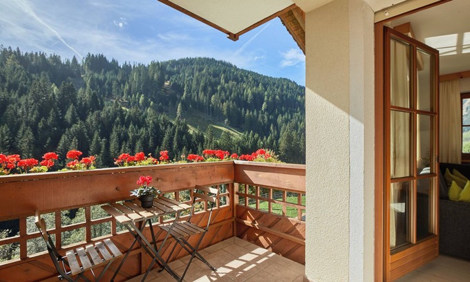 Racines Apartamento | Apartamento "Mareiter Stein Blasighof" con vistas a la montaña, Wi-Fi, terraza y jardín