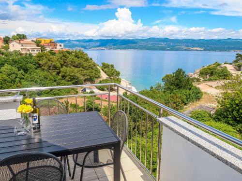 Vrbnik Apartamento | Apartment Marija-3 by Interhome