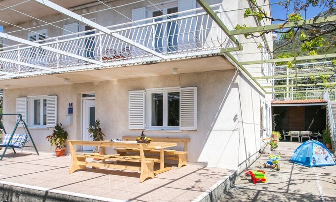 Brsecine Apartamento | Apartment Marko - Apartamento de 3 dormitorios con terraza y vistas al mar
