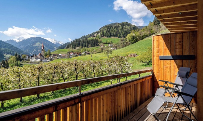 San Pancrazio Apartamento | Apartamento 'Mayrhof en el jardín de los cerezos' con vistas a la montaña y balcón