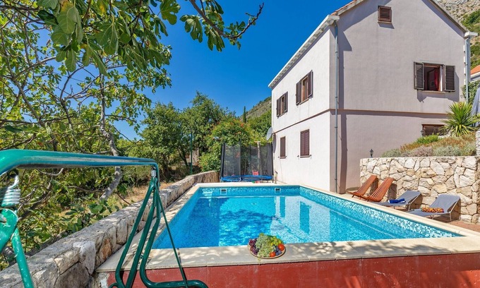 Stravca Apartamento | Apartment Mileta - Apartamento de dos habitaciones con piscina
